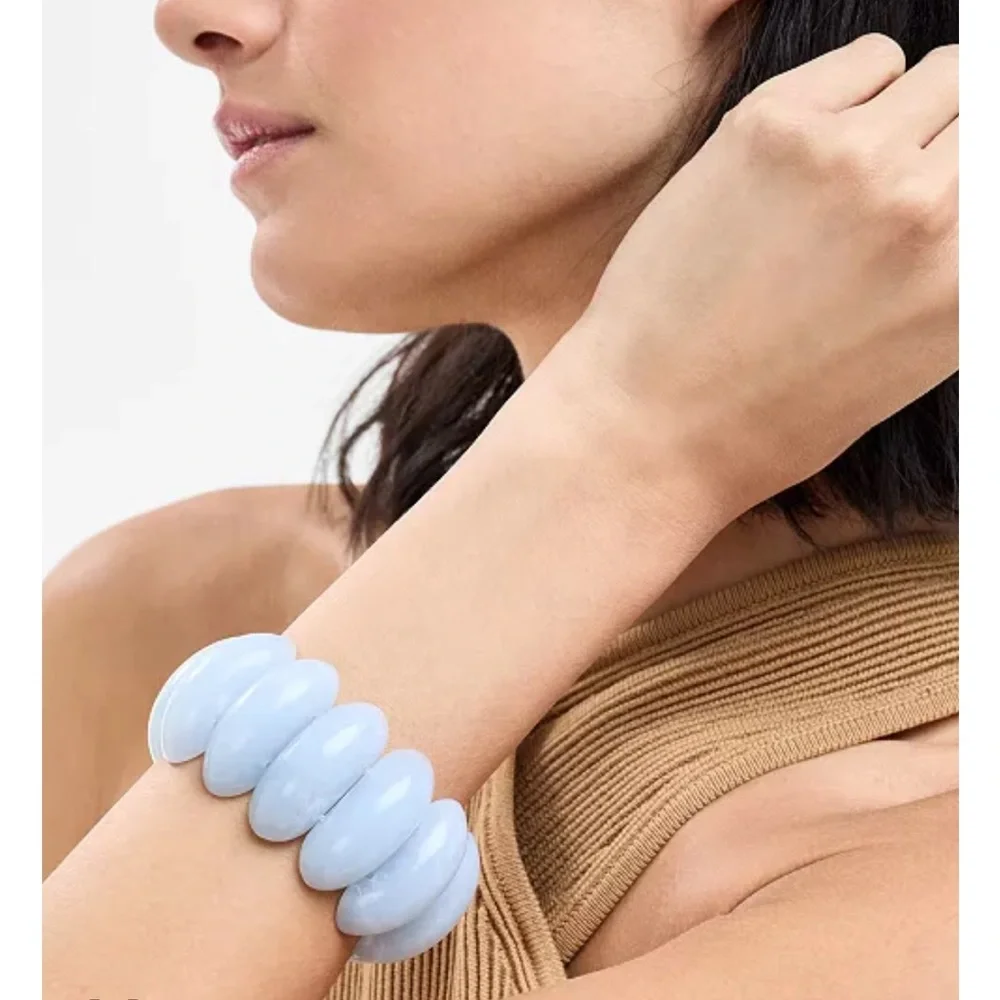 NWT Inc. Blue Shell Bracelet